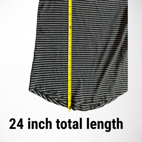 Lululemon Love Crew Short Sleeve Curved Hem Tee Shirt - 4 black white stripe - Picture 4 of 5